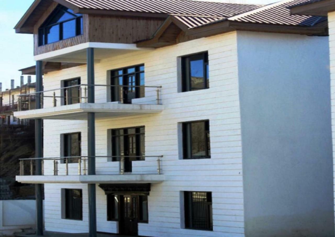 Hotel Kargil Heights Extérieur photo